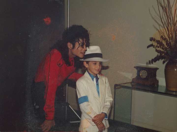 ScreenHub-Movie-LeavingNeverland