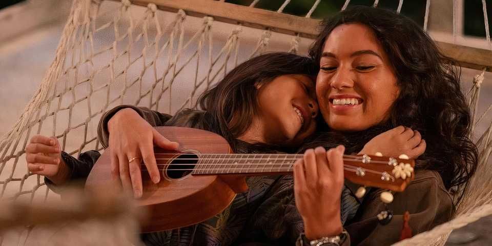 Lilo & Stitch Review: Live-Action Disney+ Movie Nani and lilo share a tender moment in the live-action Lilo & stitch remake.