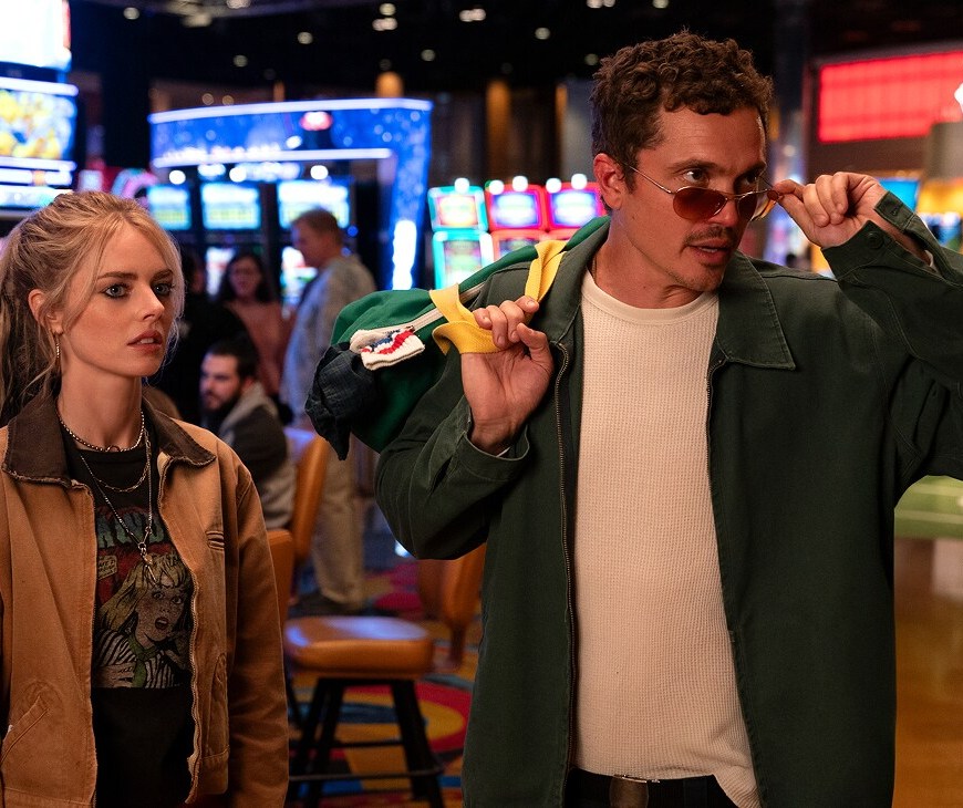 Samara Weaving and Karl Glusman in Eenie Meanie